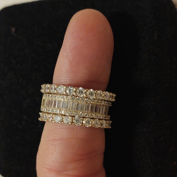 3/$30 Three rings - Picture 2 of 5